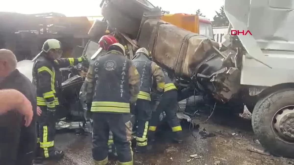 Kocaeli TEM Otoyolu’nda Feci Kaza: 2 Ölü