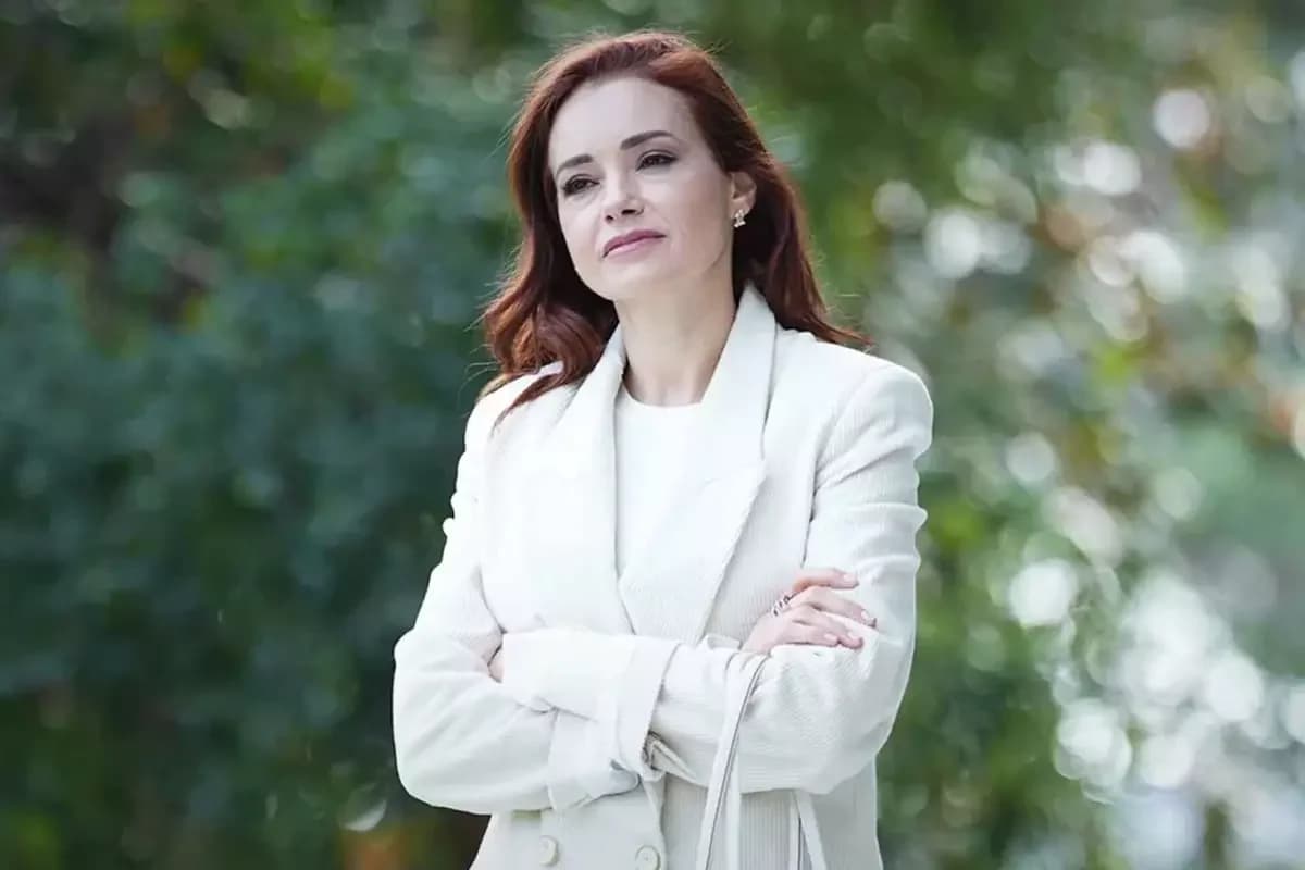 Set yolunda korkutan kaza! Özgü Namal yaşadıklarını anlattı
