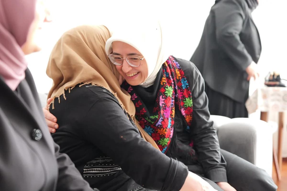 AK Parti Milletvekilleri Anneler Günü’nde Sahadaydı: Sevgi ve Teşekkür Dolu Ziyaretler