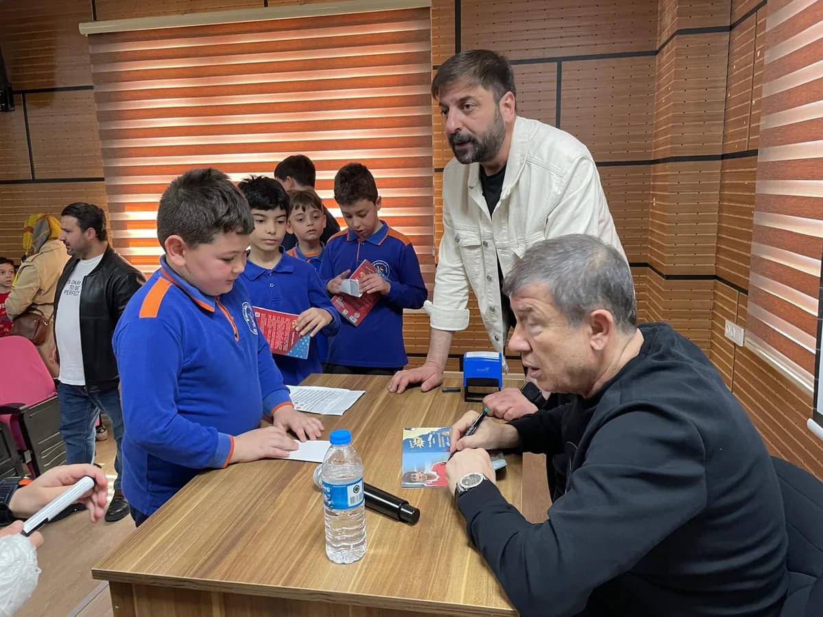 Tanju Çolak, Samsun’da Öğrencilerle Buluştu