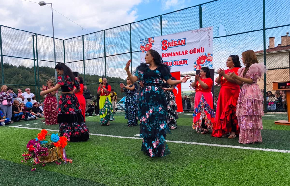 Keşan’da Dünya Romanlar Günü Coşkuyla Kutlandı