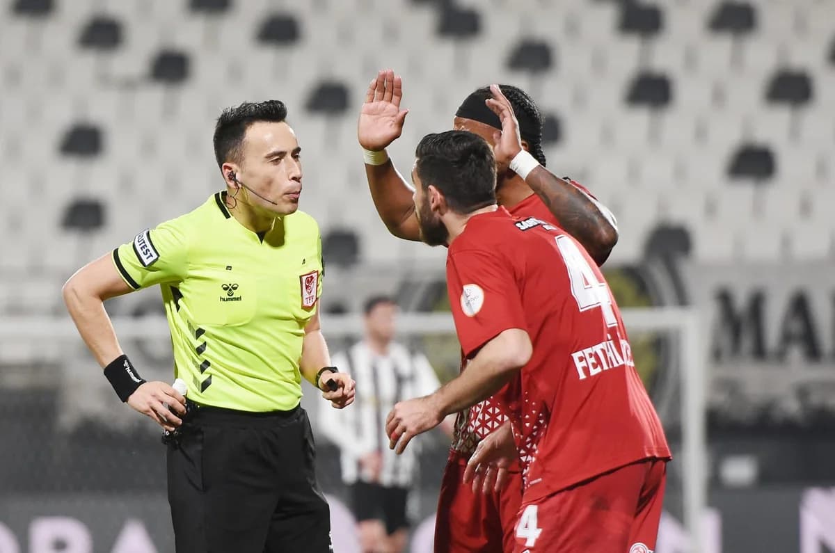 Manisa Futbol Kulübü, SMS Grup Sarıyerspor’u 3-0 Kayıt Altına Aldı