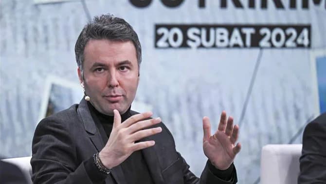 Mehmet Akif Ersoy’la ilgili yeni ifade: ‘Uyuşturucuyu büyük ihtimalle o getiriyordu’