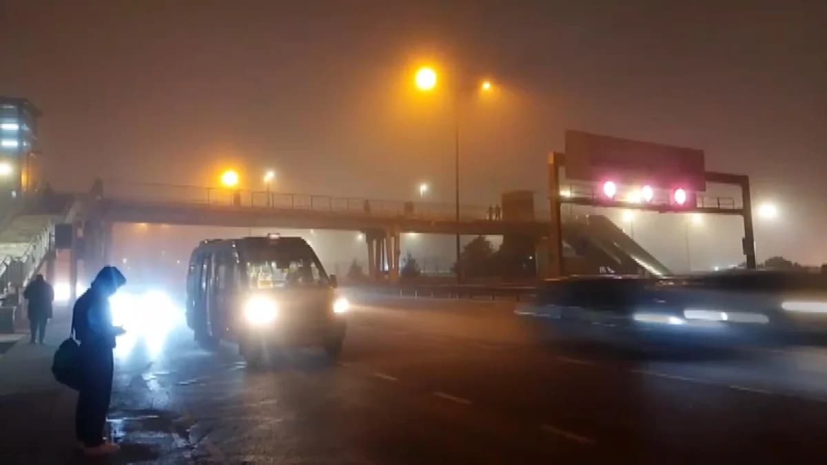 İstanbul’da Yoğun Sis Hayatı Olumsuz Etkiledi