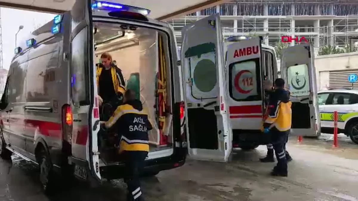 Bursa’da Feci Kaza: Bariyerleri Aşan Araç Alt Yola Düştü, 1 Bebek de Dahil 4 Yaralı