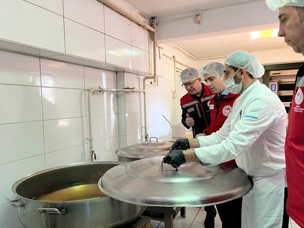 Edirne’de Bayram Öncesi Gıda İhtiyaçlarına Yoğun Denetim