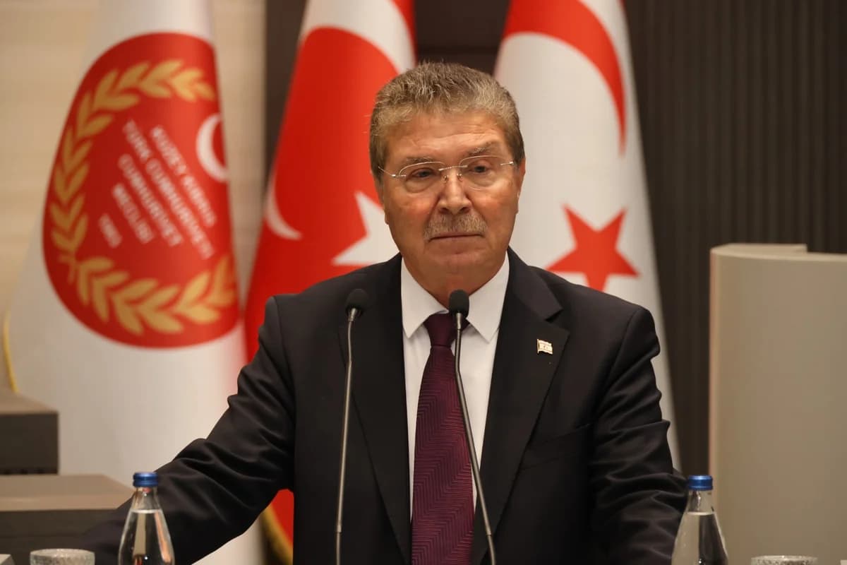 KKTC Başbakanı Ünal Üstel’den Sert Açıklama: EOKA’nın Yüceltilmesi Kıbrıs Türk Halkına Yapılan Zulmü Yok Saymaktır