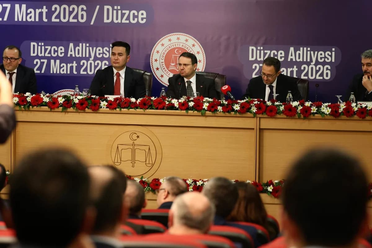 Adalet Bakanı Gürlek, Düzce’de Adliye Ziyaretlerinde Görevdeki Sorunları Değerlendirdi