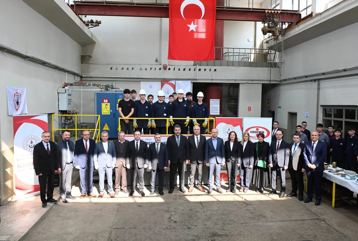 Erdemir’den Öğrencilere Gerçek Üretim Deneyimi Sunan İndüksiyon Fırını