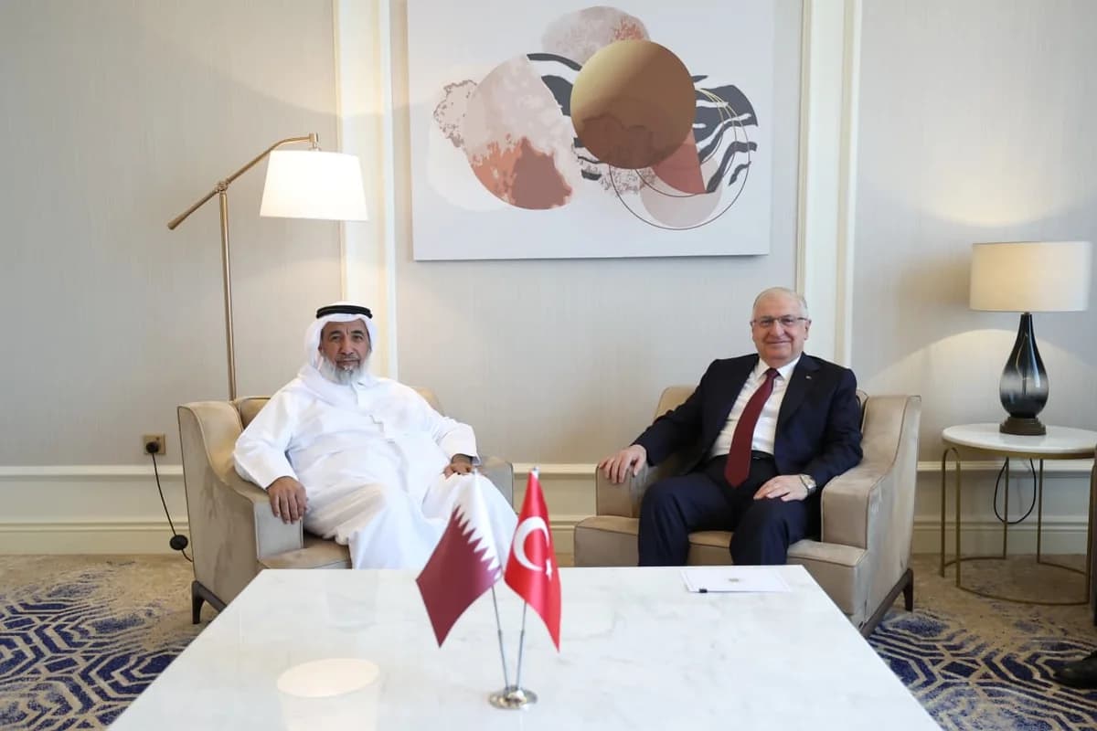 Bakan Güler, Katar’da Evkaf ve Şeriye Bakanı Al Ghanem ile Görüştü