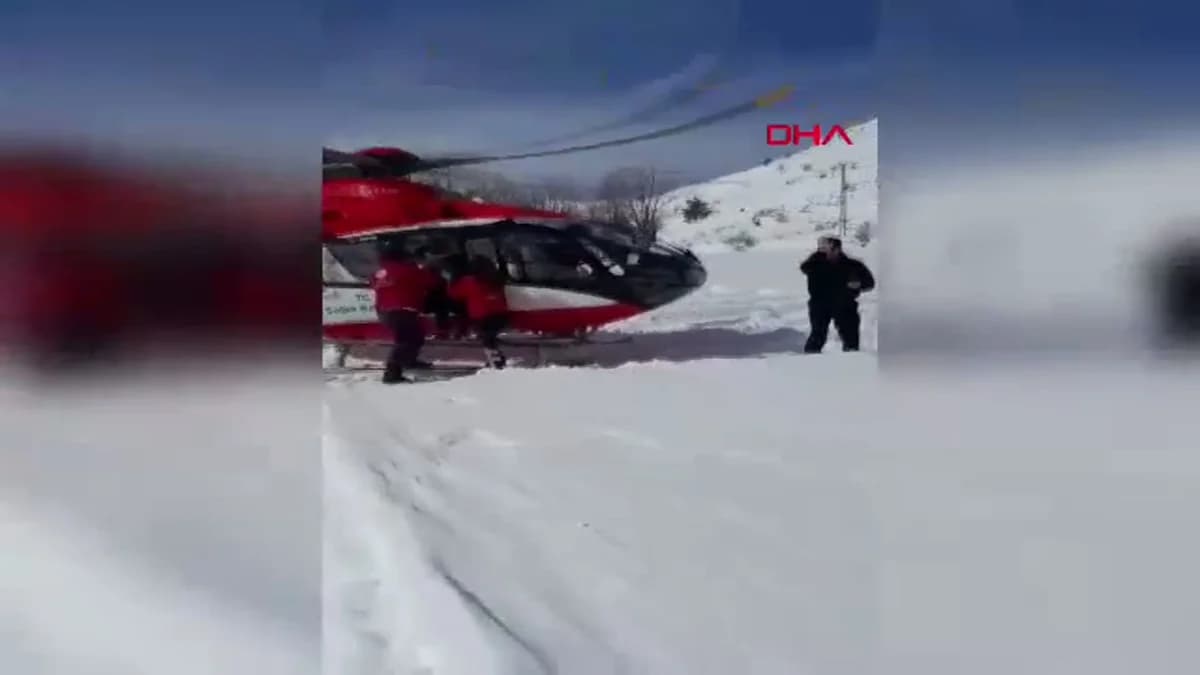 Tokat’ın Kardan Kapalı Köyünde Hasta, Ambulans Helikopterle Hastaneye Ulaştırıldı