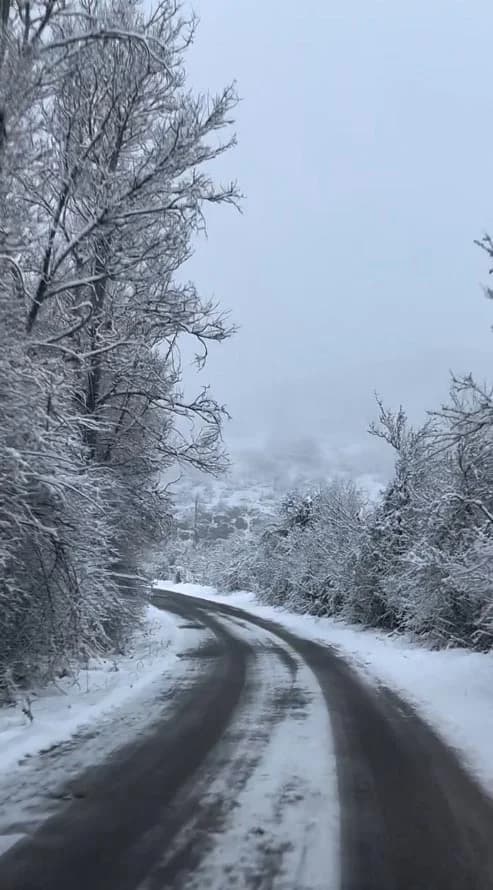Bolu’nun Gerede İlçesinde Kar Yağışı Hayatı Etkiledi