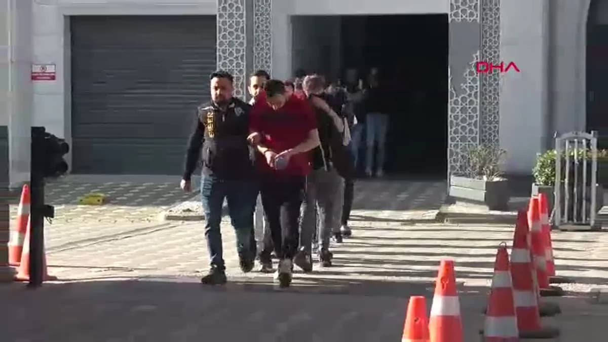 Kocaeli’de Sahte Araç Kiralama Çetesi Çökertildi: 78 Şüpheli Adliyeye Sevk Edildi