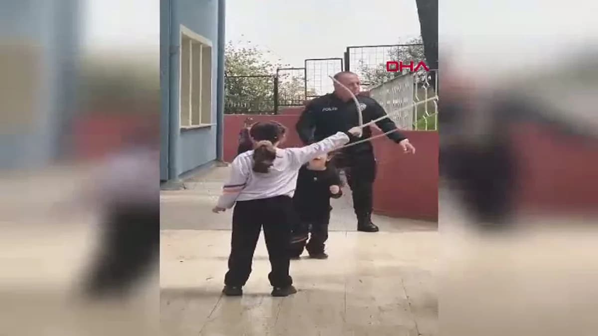Polis Amca İp Atladı: Zonguldak İlkokulu’nda Duygusal Anlar