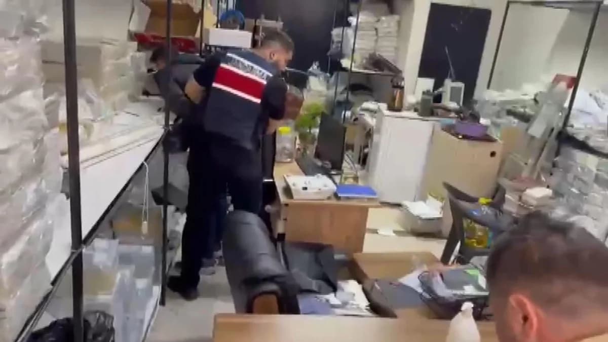 Zeytinburnu’nda Nefes Kesen Sahte Altın Operasyonu: Milyonlarca Liralık Dolandırıcılık Çökertildi
