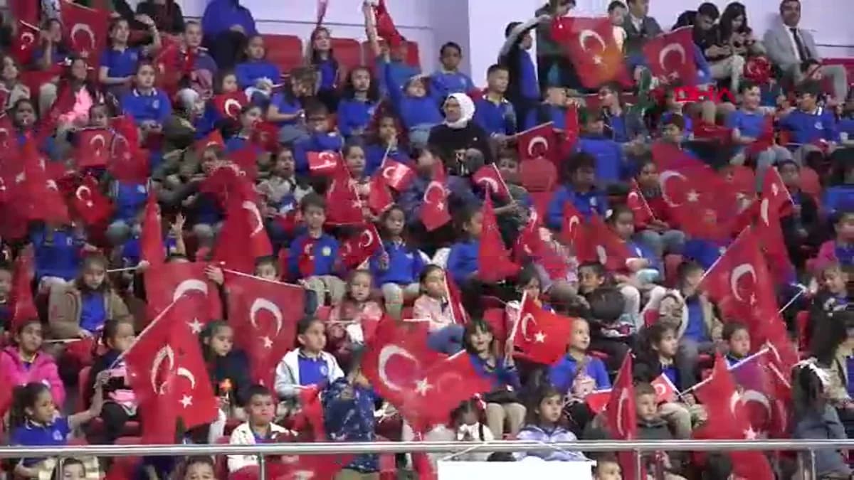 Burdur’da 23 Nisan Coşkusu: Geleceğimizin Teminatı Çocuklar Sahnedeydi