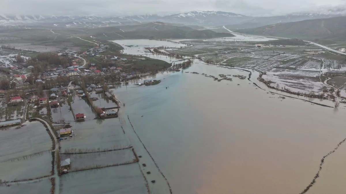 Yüksekova’da Su Baskını: 3 Mahalle ve 1 Köy Dronla Görüntülendi