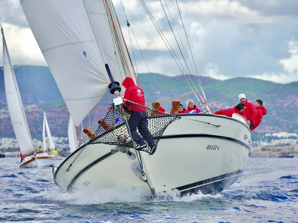 Bodrum’da Tırhandil Cup Kış Trofesi Sona Erdi: Deniz Kültürü Rüzgarla Buluştu