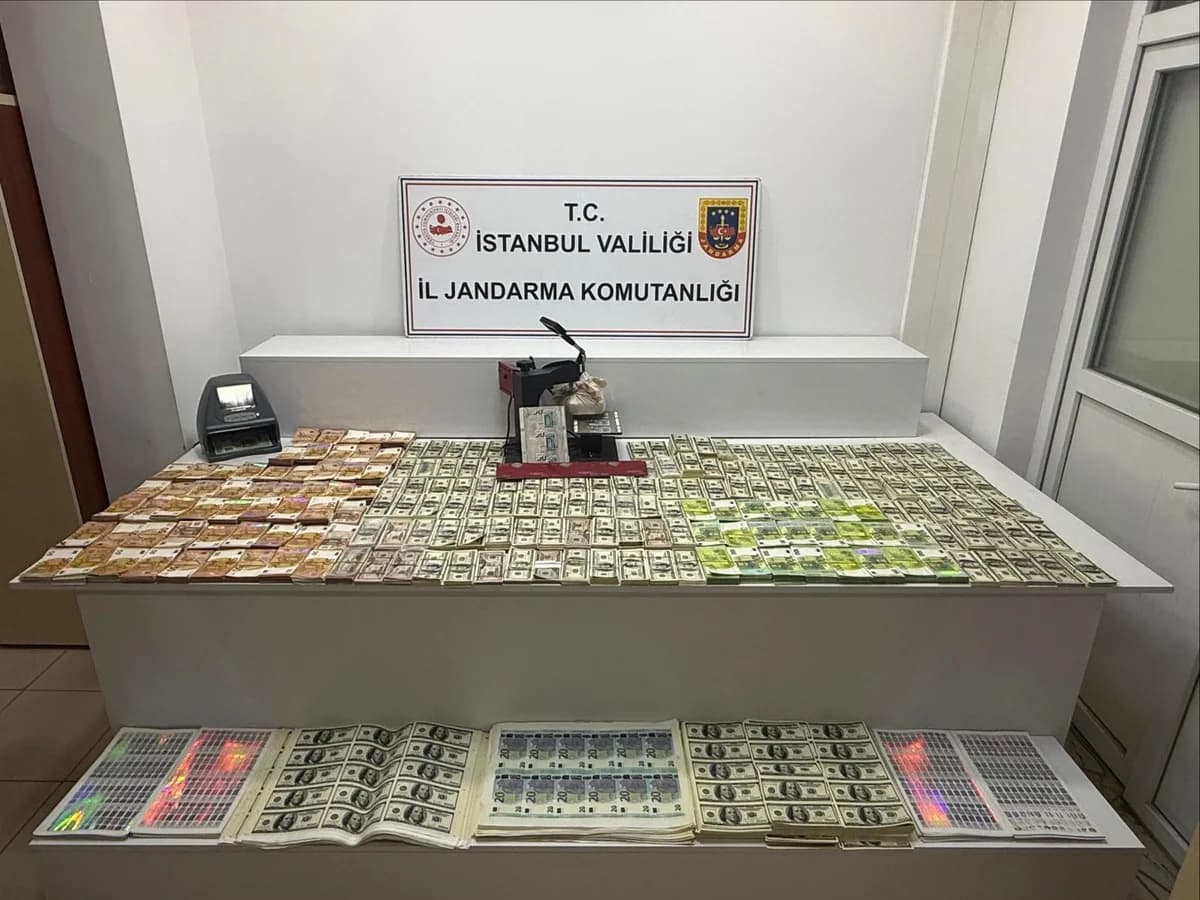 Esenler’de Sahte Para Operasyonu: 3 Kişi Gözaltında