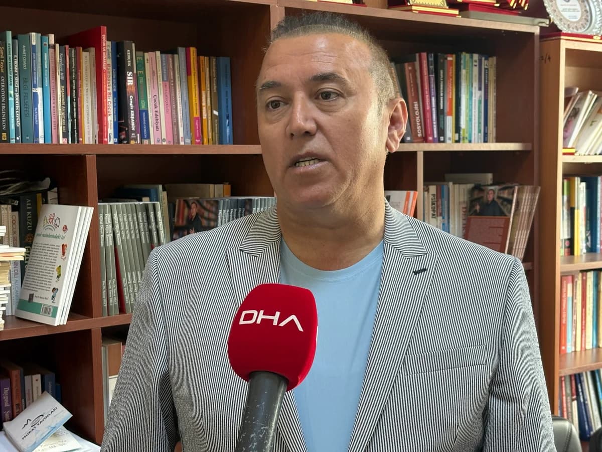 Prof. Dr. Dilci Uyardı: Dijital Mecralar Zihinleri Manipüle Ediyor, Gençler ‘Zombi’leşiyor!