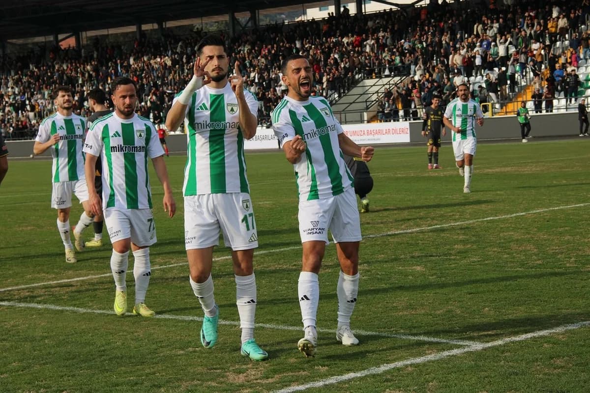 Muğlaspor, Zirve Yarışında İstanbul’a Çıkıyor