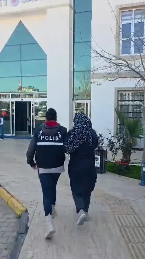 45 Yıl 5 Ay Hapis Cezası Olan Firari Kadın Yakalandı