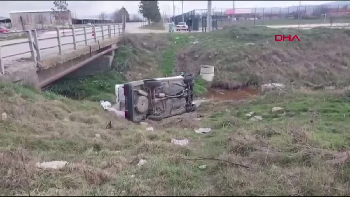 Kütahya’da Kazada Dereye Uçan Otomobil, 3 Yaralı