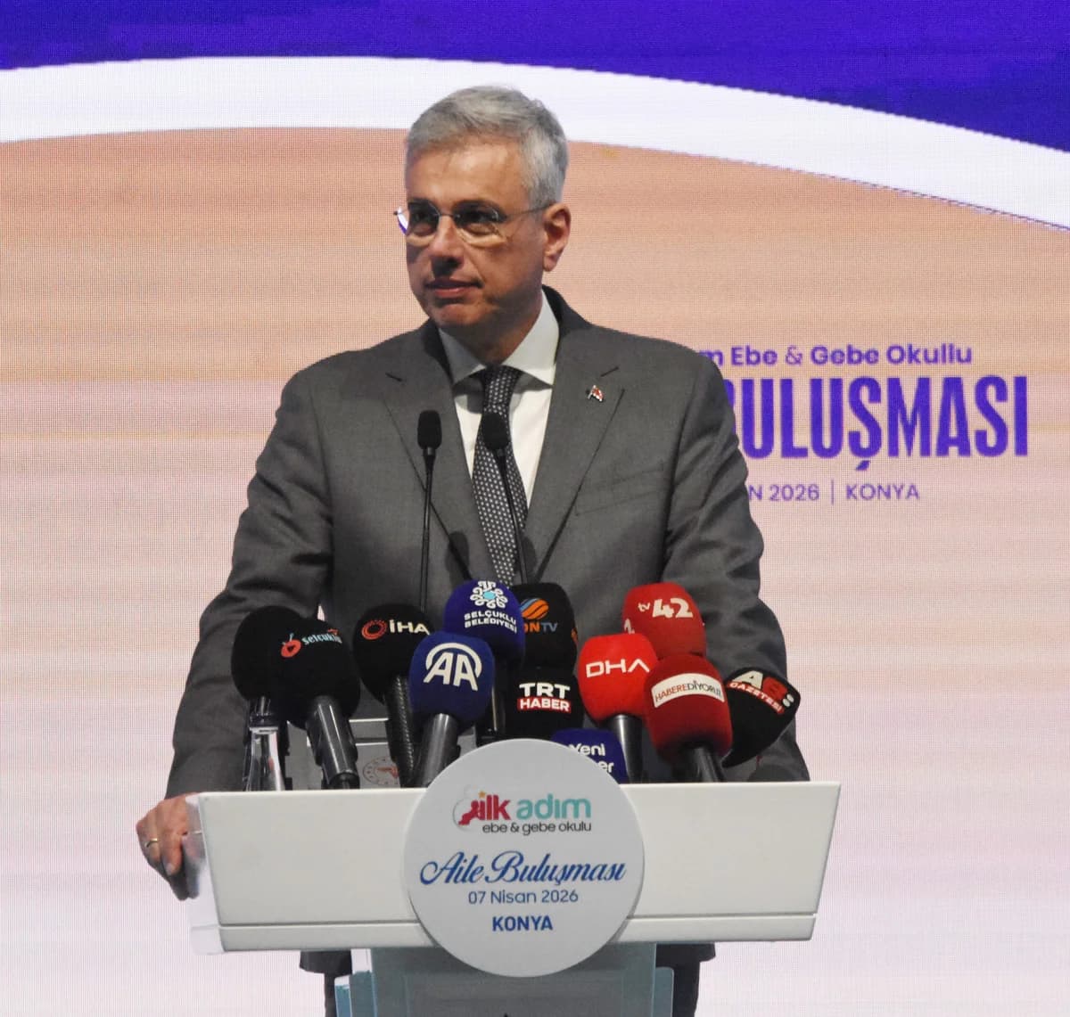 Bakan Memişoğlu’ndan Hamilelikte Yeni Destek: Anne Adaylarına Ebe Tahsisi