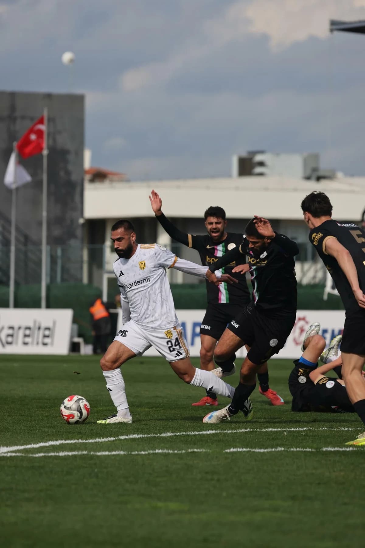 Aliağa FK Şok Yenilgiyle Sarsıldı