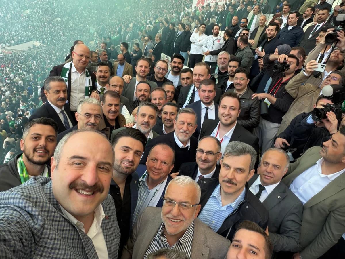 Bursaspor’un Şampiyonluk Kutlamasında Varank’ın Coşkusu