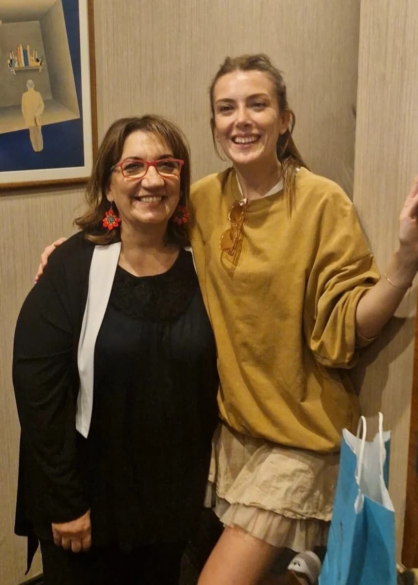 Bahar Dizisinin Gülçiçek’i Füsun Demirel’den Genç Oyuncuya Destek