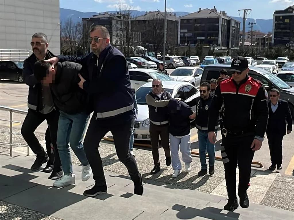 Bolu’daki Restoran Kurşunlama Olayında İki Kişi Tutuklandı