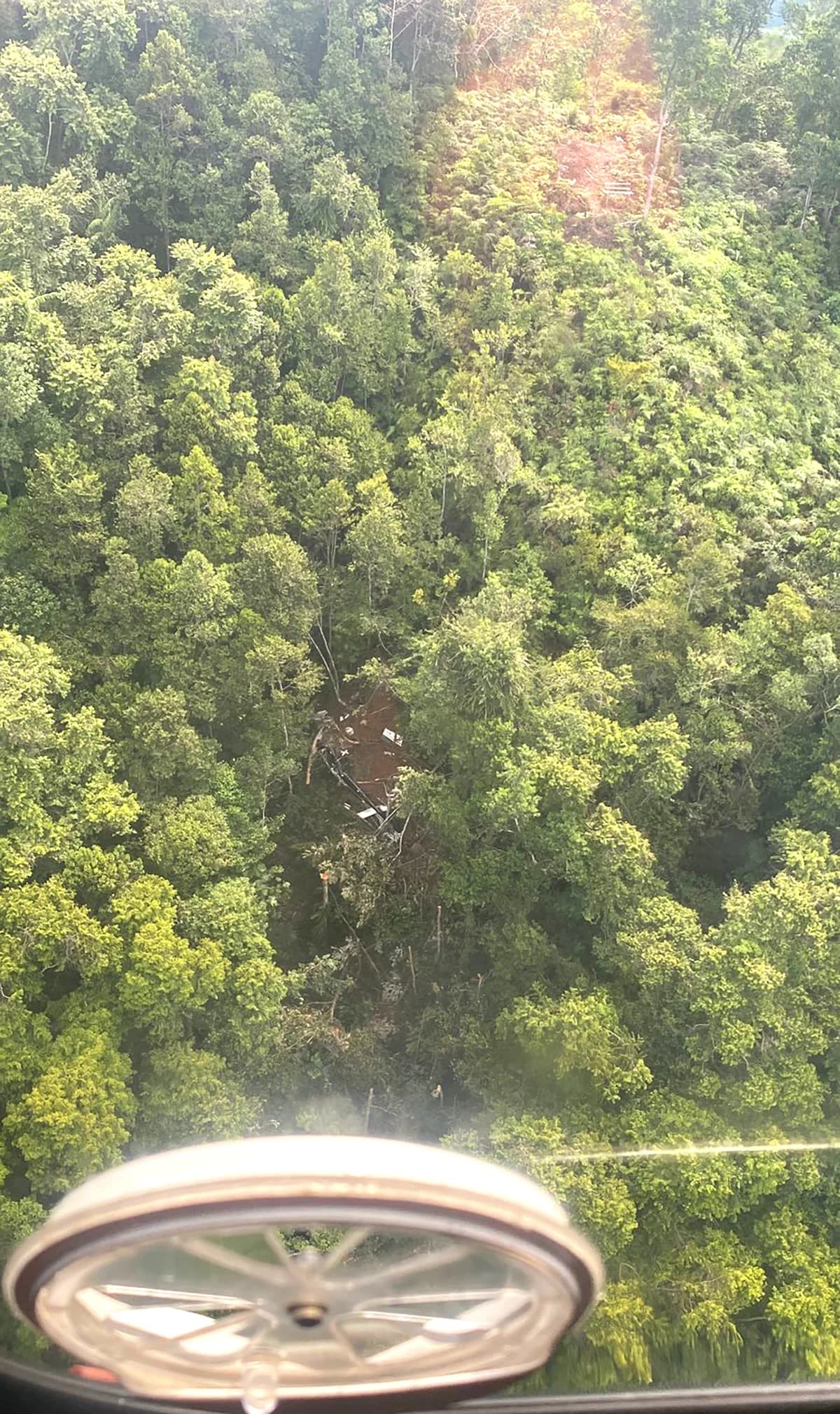 Endonezya’da Helikopter Kazası: 8 Kişi Hayatını Kaybetti