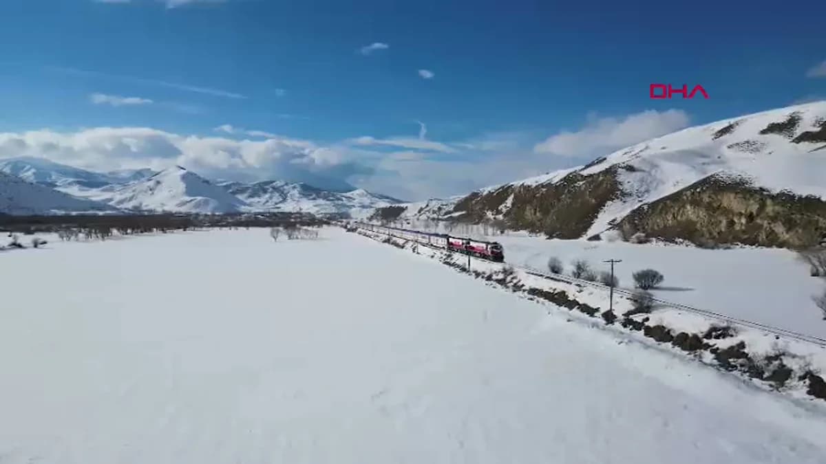 Bakan Uraloğlu’ndan Açıklama: Turistik Doğu Ekspresi 2025-2026 Sezonunda 10 Bin Yolcuya Ulaştı