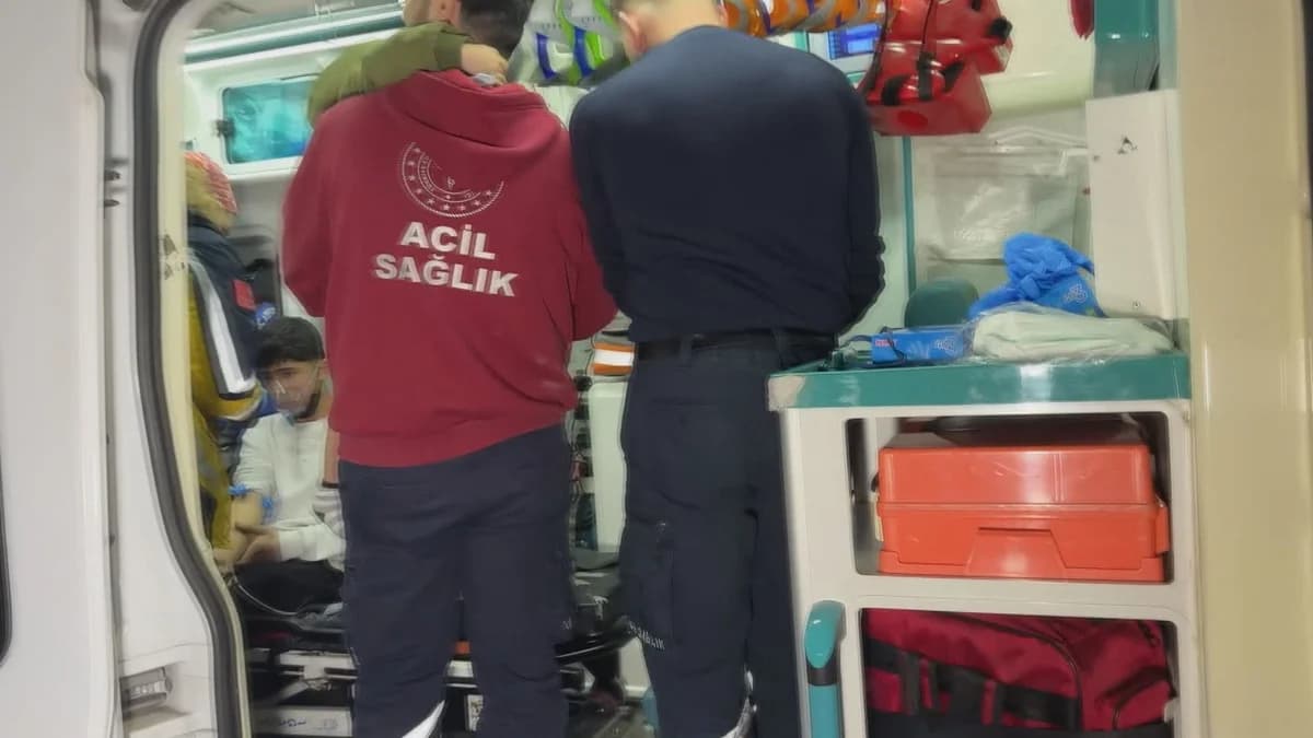 Avcılar’daki Yangın: 20 Kişi Kurtarıldı