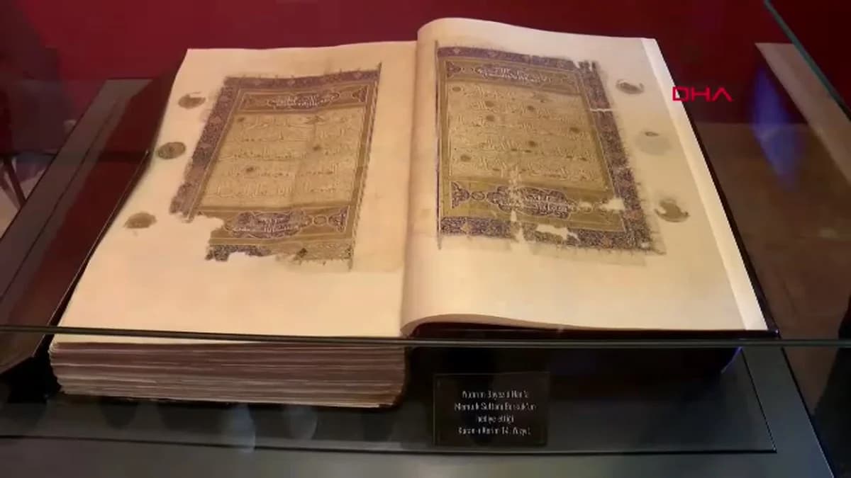 700 Yıllık Berkuk Kur’an-ı Kerim Bursa’da Ziyarete Açıldı