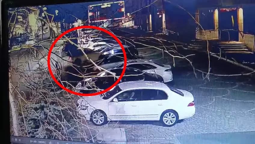 Bingöl’de İki Otomobilin Çarpıştığı Kaza Güvenlik Kamerasında