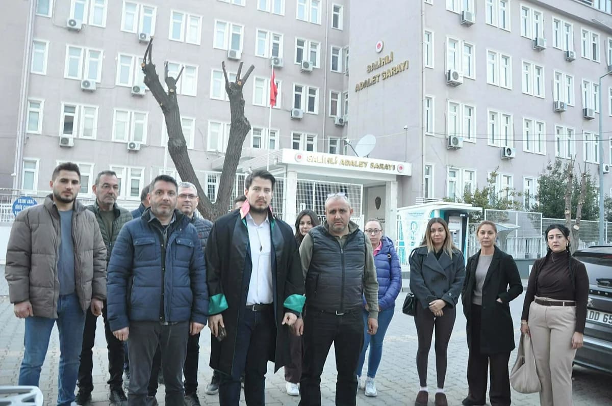 Manisa’da Beyaz Eşya Mağazası Mağdurları İsyan Etti