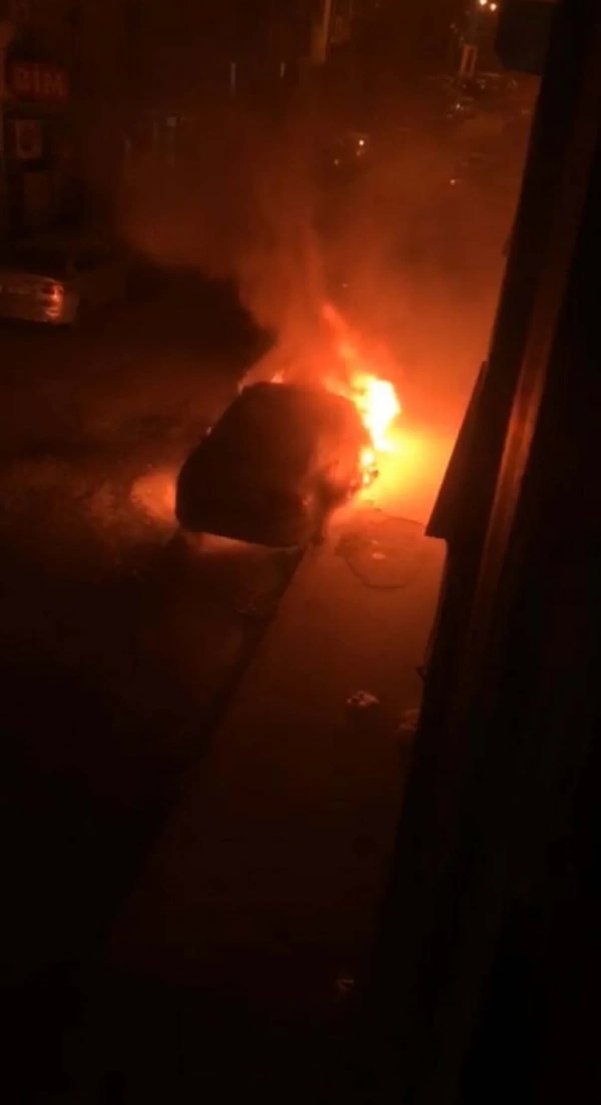 Trafik Polisinin Aracını Kundaklayanların Cezaları Yeniden Değerlendirildi