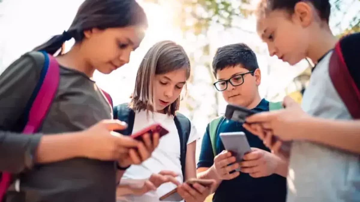 Okullarda Cep Telefonu Yasağı: Yeni Eğitim Yılında Uygulanacak