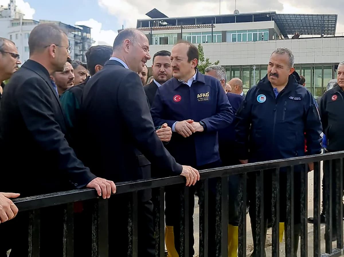 AFAD Başkanı Pehlivan, Osmaniye’deki Sel Felaketi Bölgesinde İncelemelerde Bulundu