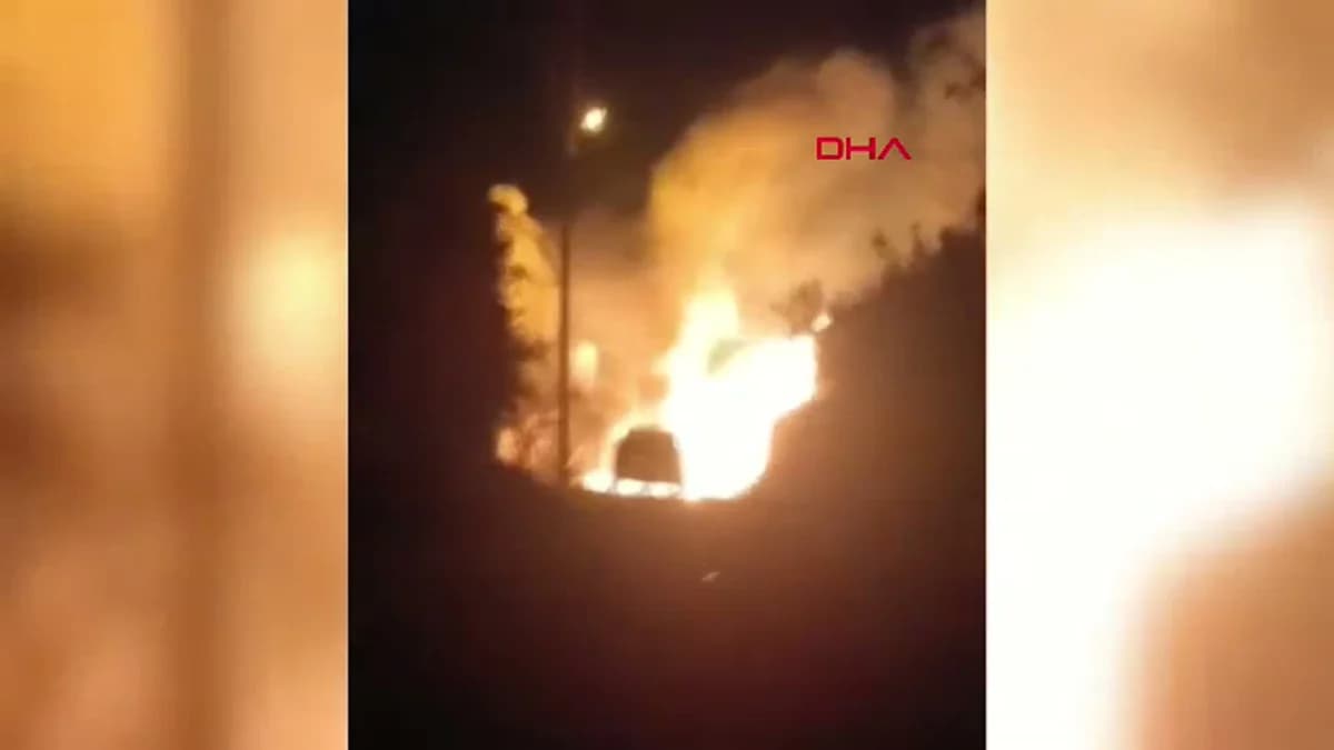 Osmaniye’de Park Halindeki Araç Alev Alev Yandı