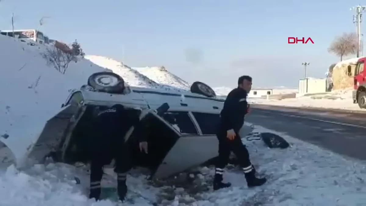 Mardin’de Kontrolden Çıkan Otomobil Şarampole Devrildi: 4 Kişi Yaralandı