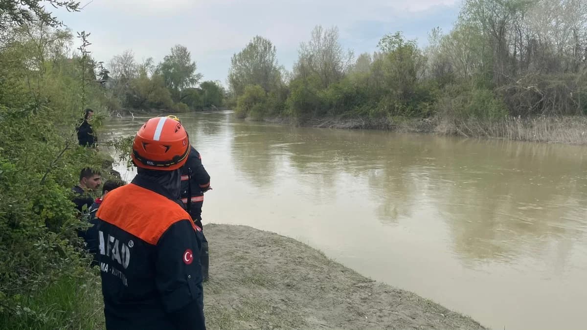 Sakarya Nehri’nde Kayıp Çocuk İçin Arama Faaliyetleri Başlatıldı