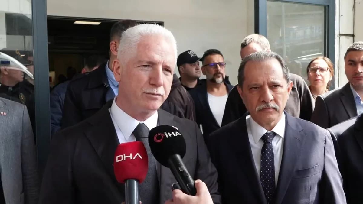 İstanbul Valisi Davut Gül, Yaralı Polisleri Hastanede Ziyaret Etti