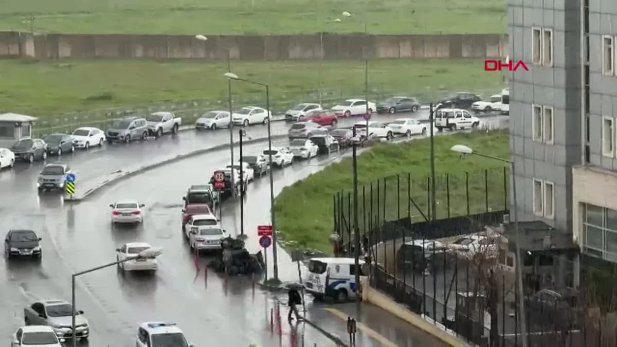 Diyarbakır’da Aniden Bastıran Sağanak ve Dolu Hayatı Olumsuz Etkiledi