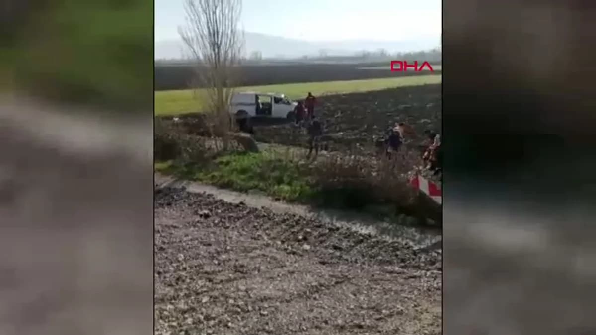 Amasya’da Minibüs Tarlaya Uçtu, 8 Kişi Yaralandı