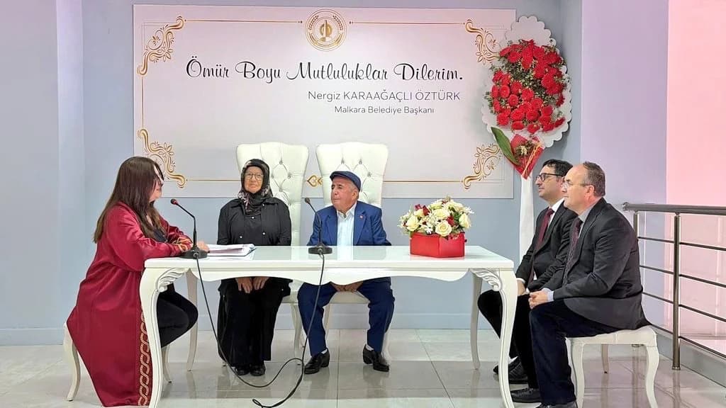 Huzurevinde Aşk Yeniden Yeşerdi: 85 ve 77 Yaşlarında Nikah Masasına Oturdular
