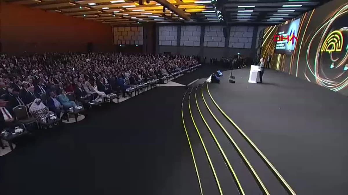 Cumhurbaşkanı Erdoğan: Dünya İstikamet Buhranı Yaşıyor