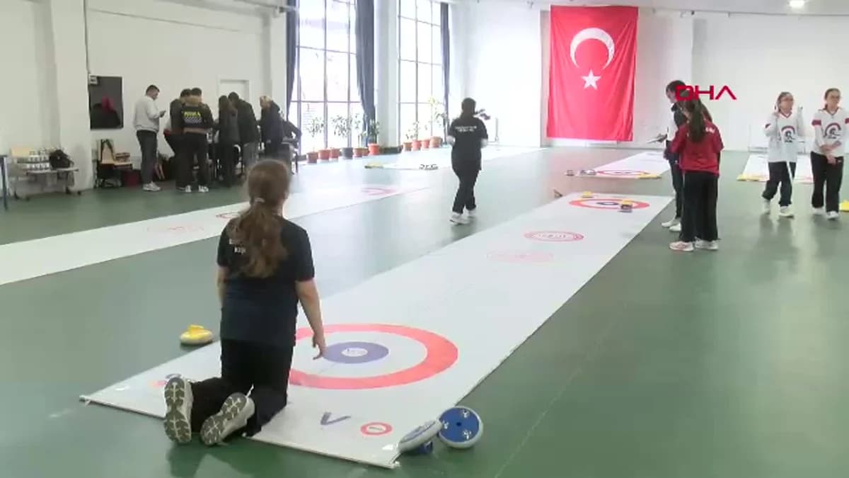 Ankara’da Ortaokul Öğrencilerinin Floor Curling Başarısı: Spora Erişim Zorluğuna Rağmen